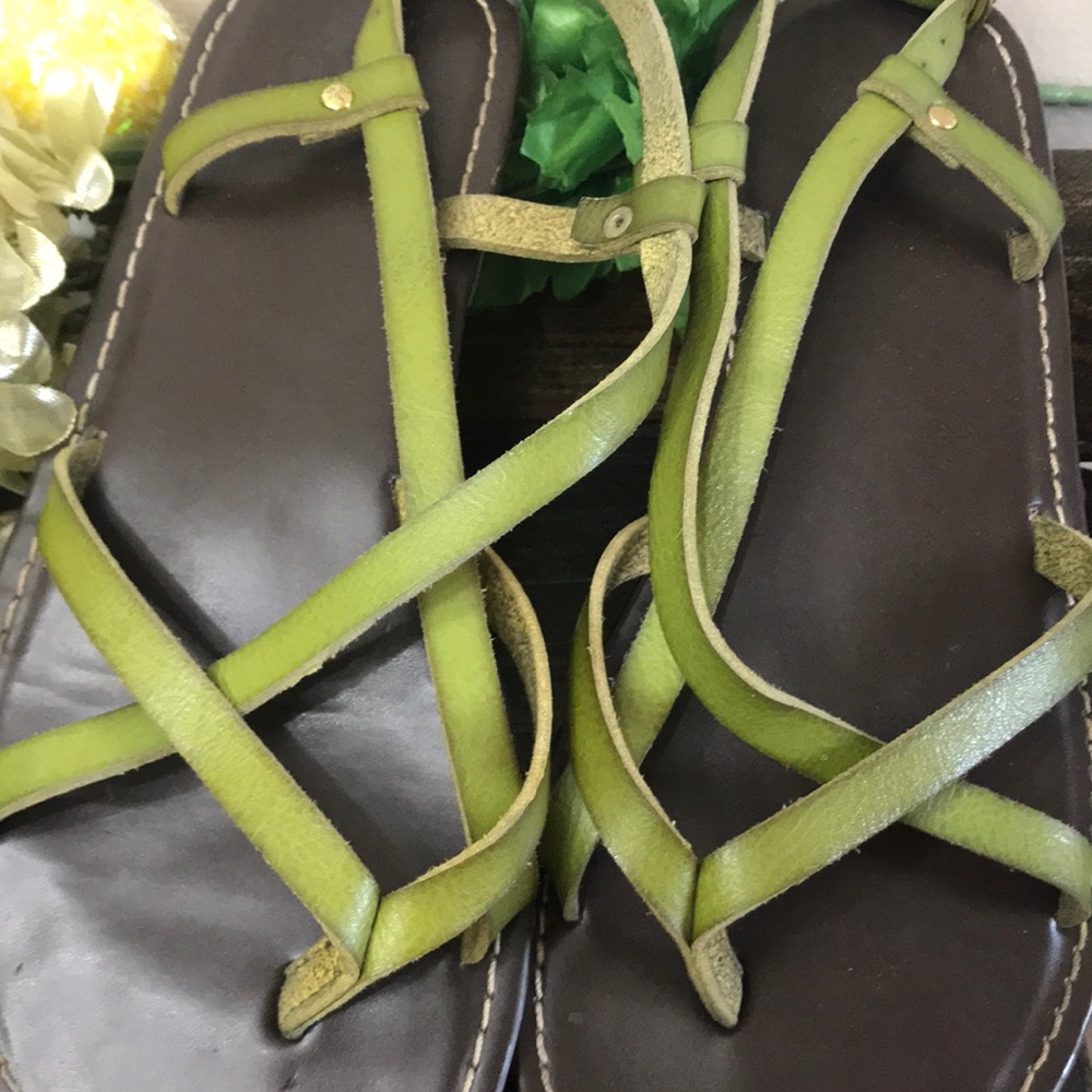 Sandals - Picture 2 of 3